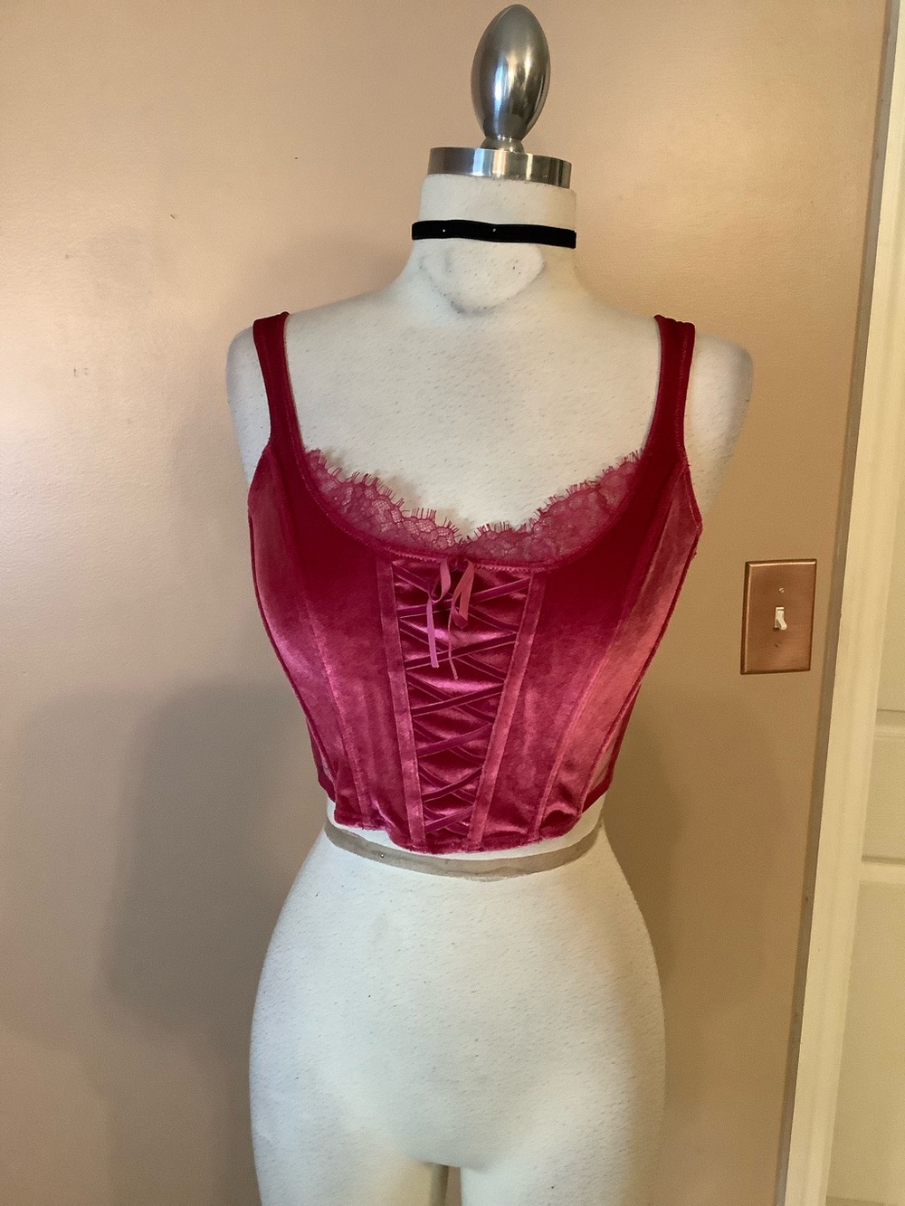 Victoria’s Secret Dream Angels Magenta Pink Velvet Mesh & Lace Corset Bra Small